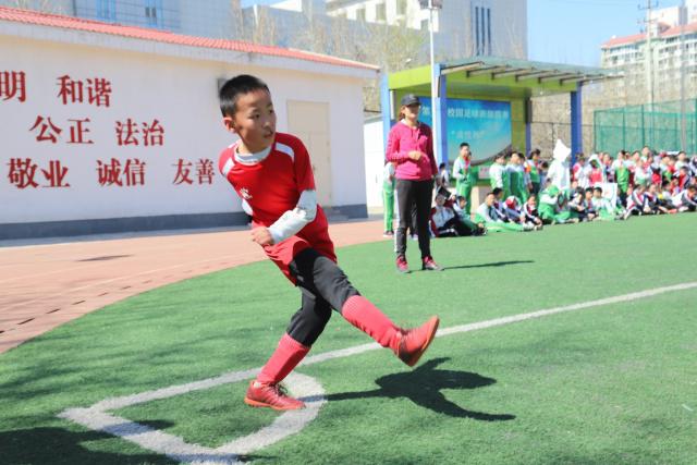 拉波尔塔已与哈维会谈 继续信任但要求拿到西甲冠军